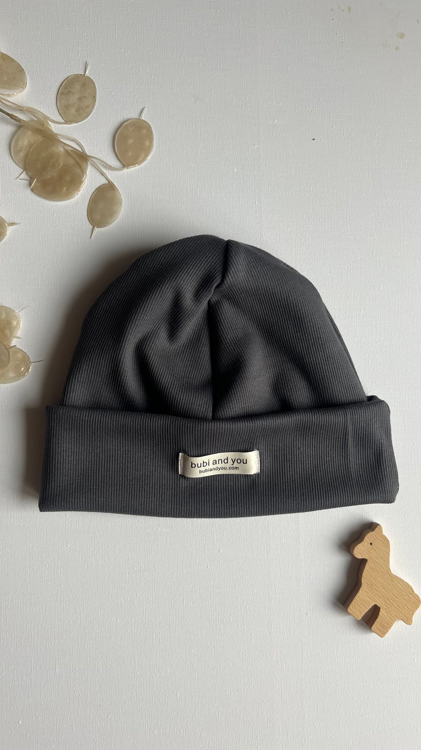 BEANIE MIT SCHAL- black