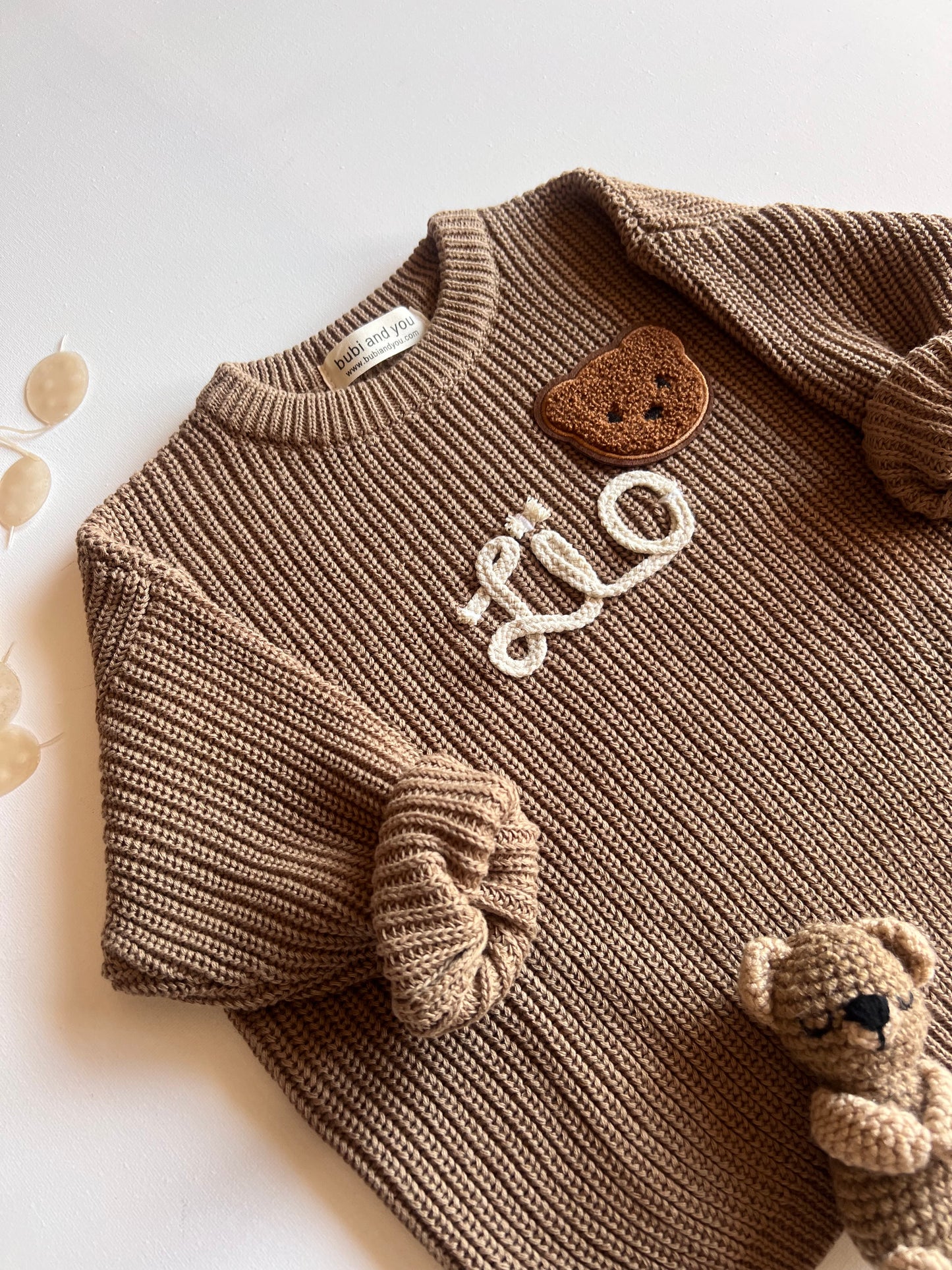 Personalisierter Pullover - in Farbe taupe mit Bärchen