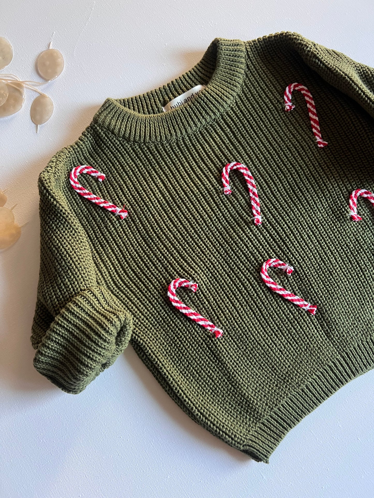 Weihnachts Kollektion - Strickpullover waldgrün mit Zuckerstangen