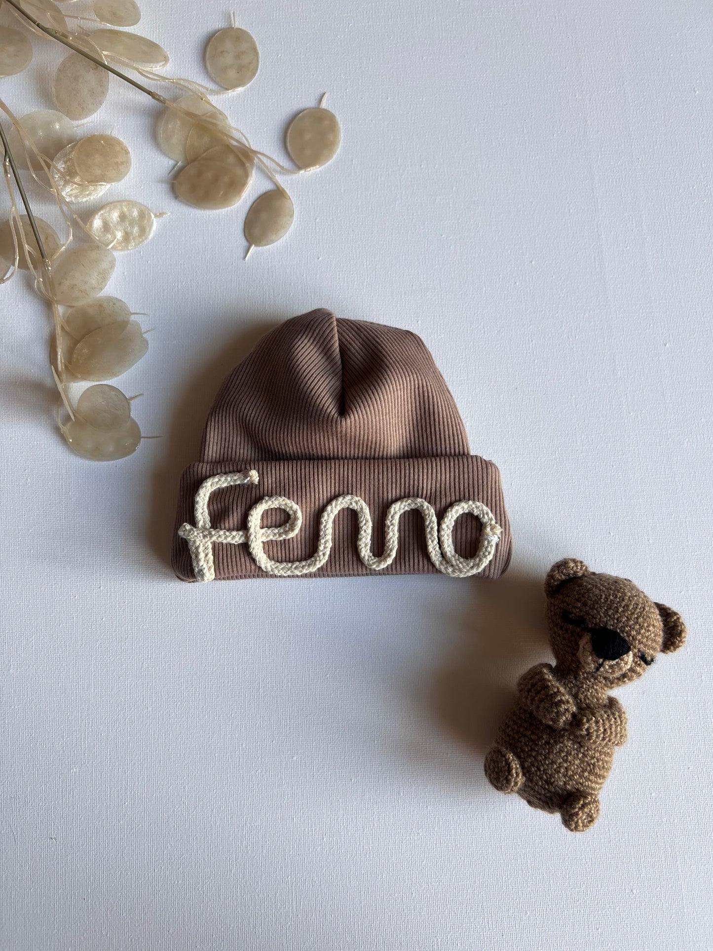 BEANIE taupe mit Personalisierung