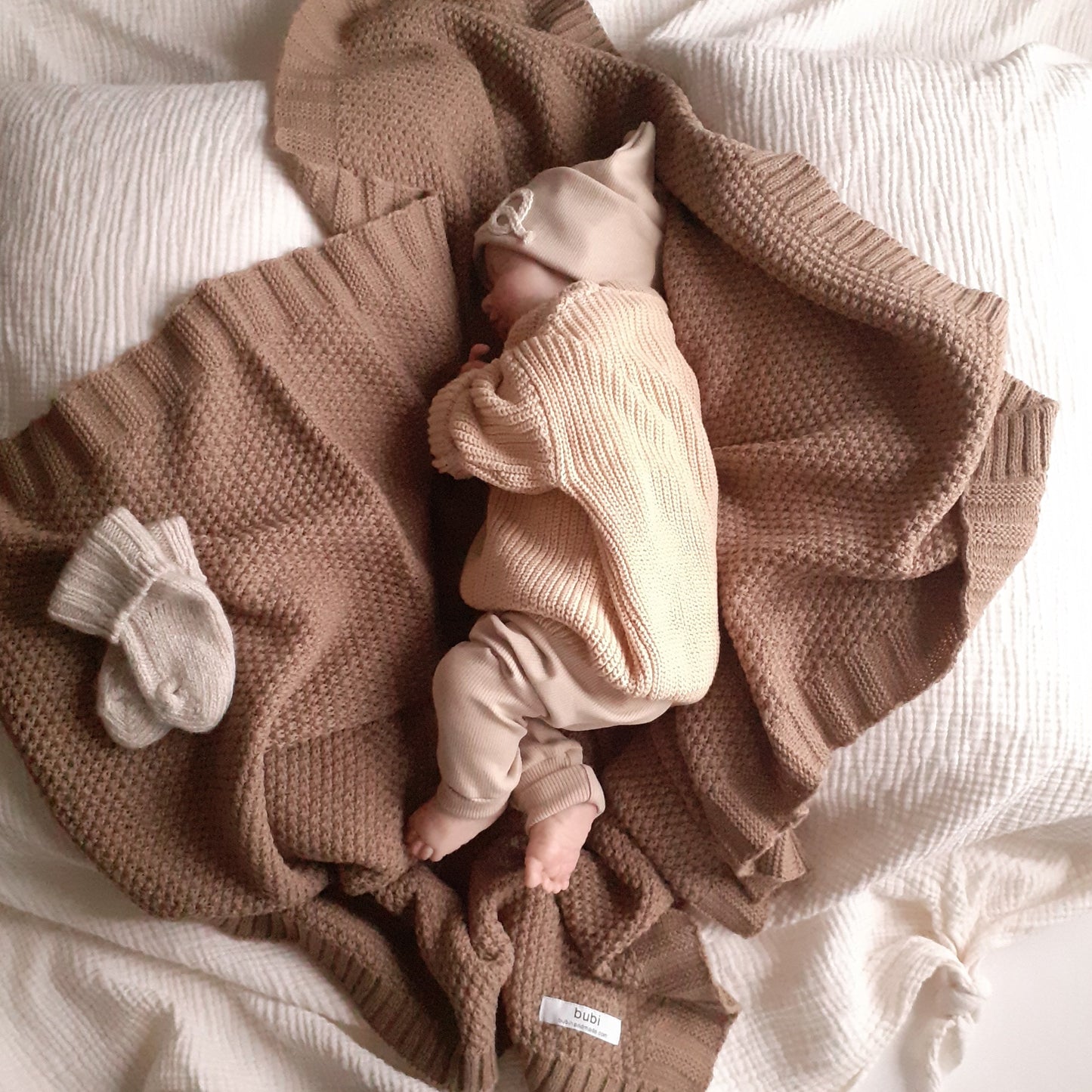 Knitted sweater BUBI + MAMA - IN COLOR OAT