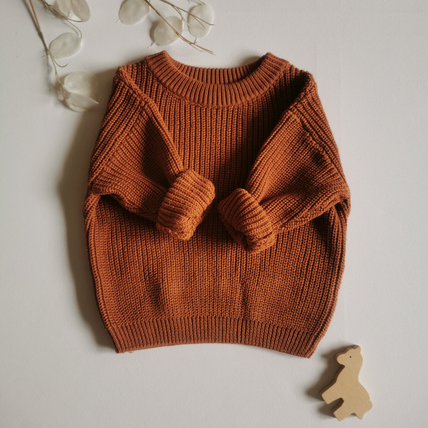 Knitted sweater nougat