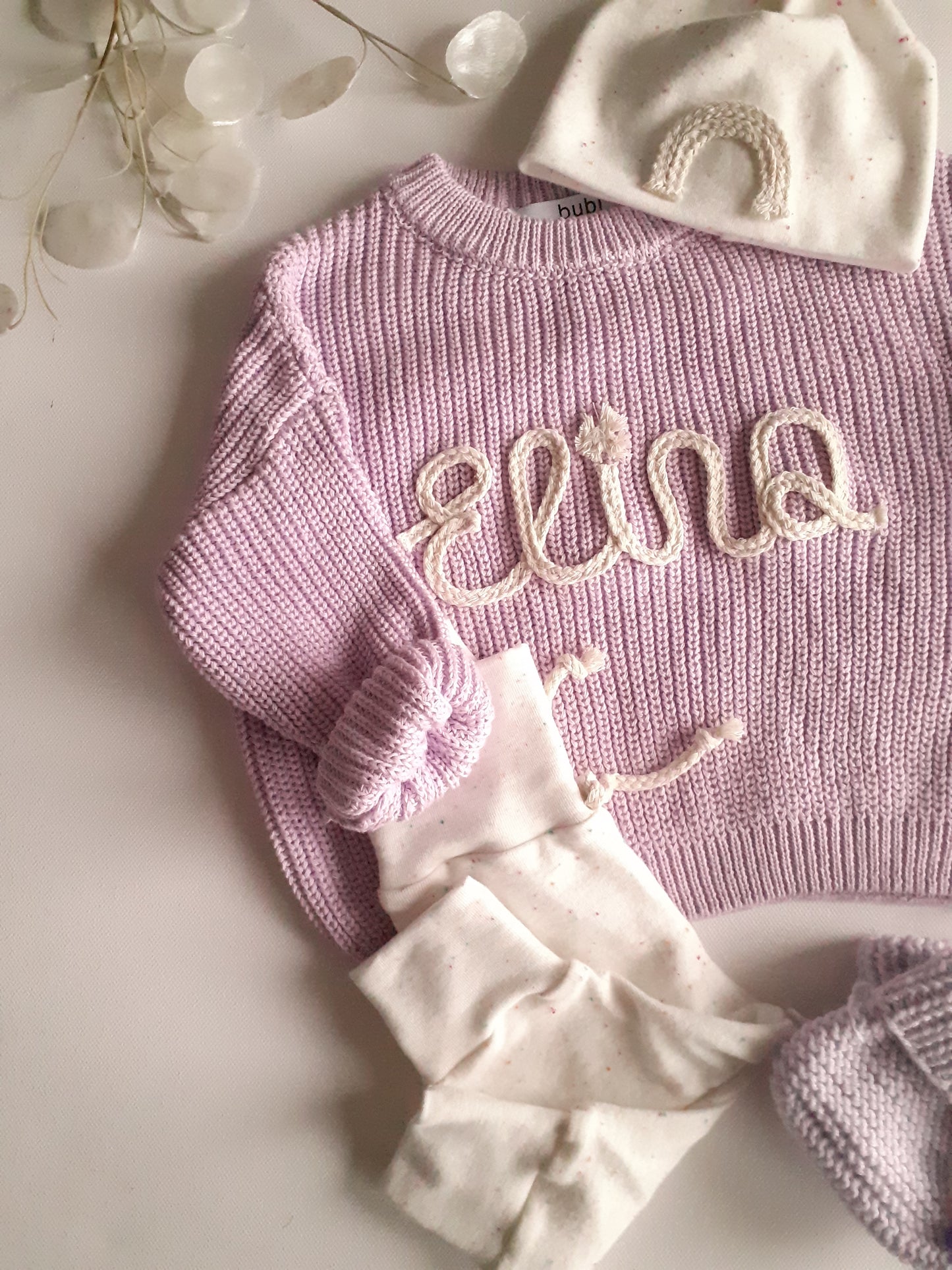 Personalisierter Baby- und Kinderpullover mit Namen, Motiv oder Wort, Namenspullover, Geschenk zur Geburt, Geburtstag, Taufe, lila