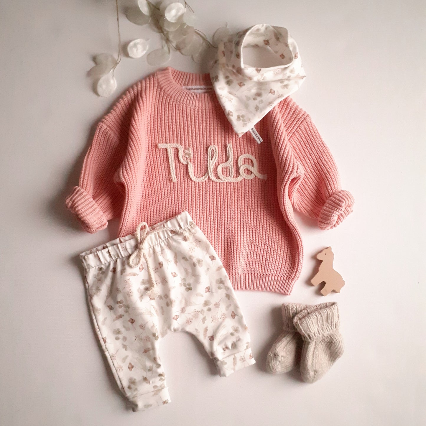 Personalisierter Baby- und Kinderpullover mit Namen, Motiv oder Wort, Namenspullover, Geschenk zur Geburt, Geburtstag, Taufe, rosa