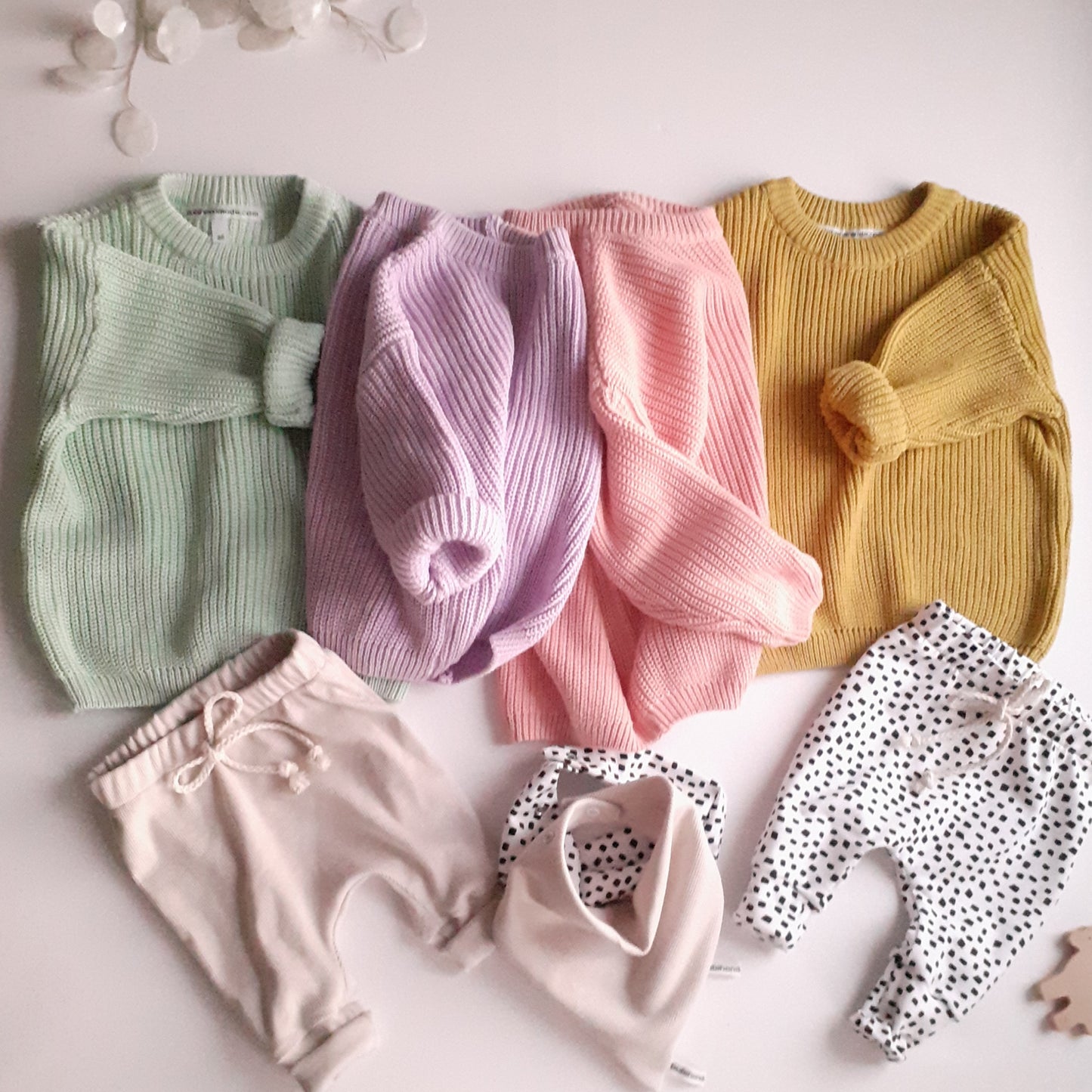 Personalisierter Baby- und Kinderpullover mit Namen, Motiv oder Wort, Namenspullover, Geschenk zur Geburt, Geburtstag, Taufe, rosa