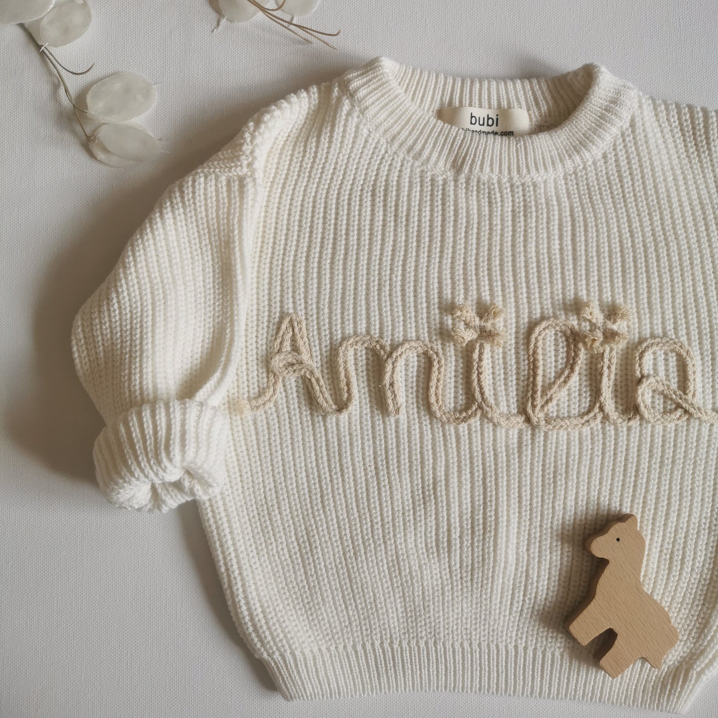 Personalisierter Baby- und Kinderpullover mit Namen, Motiv oder Wort, Namenspullover, Geschenk zur Geburt, Geburtstag, Taufe weiss