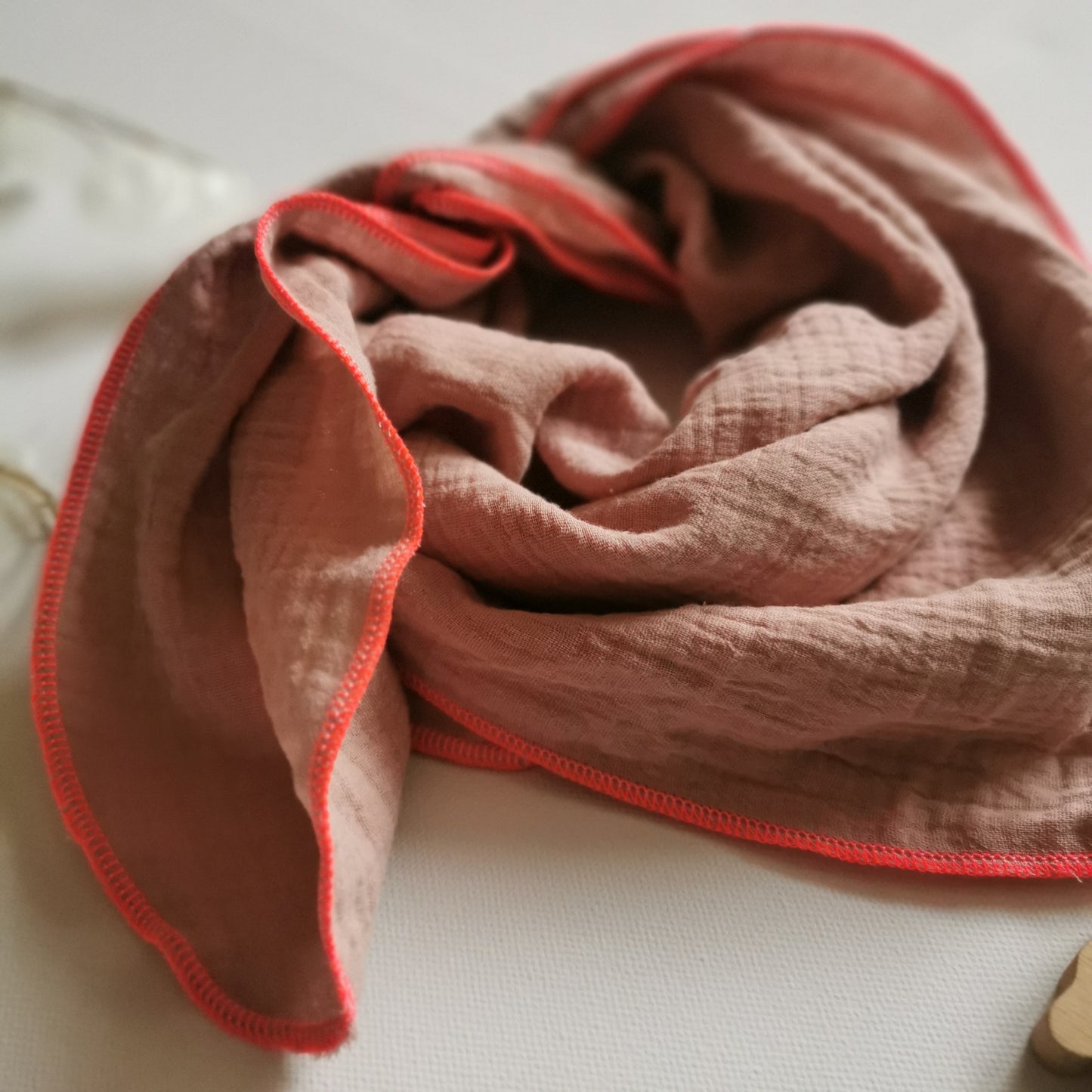 MUSLIN CLOTH - NEON PINK
