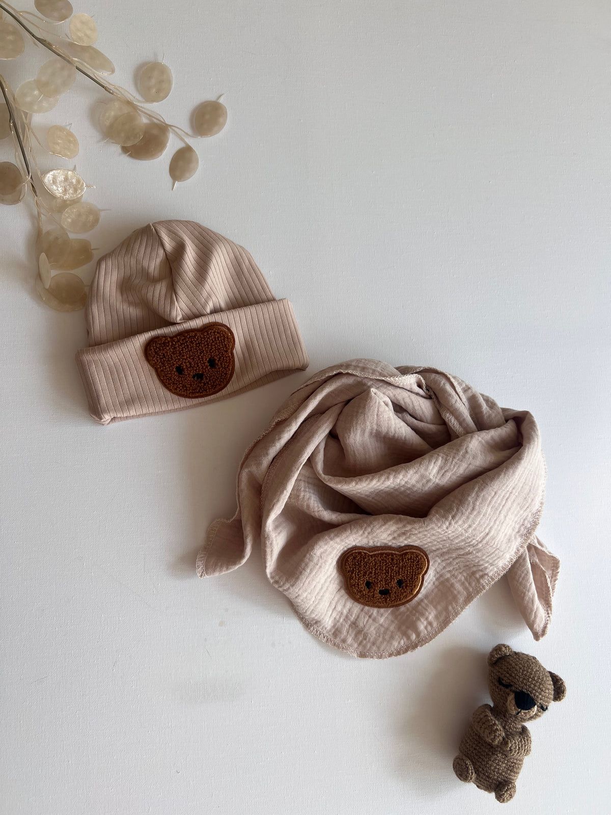 Bärchen Accessoires – Hellbeige | Beanie & Musselintuch