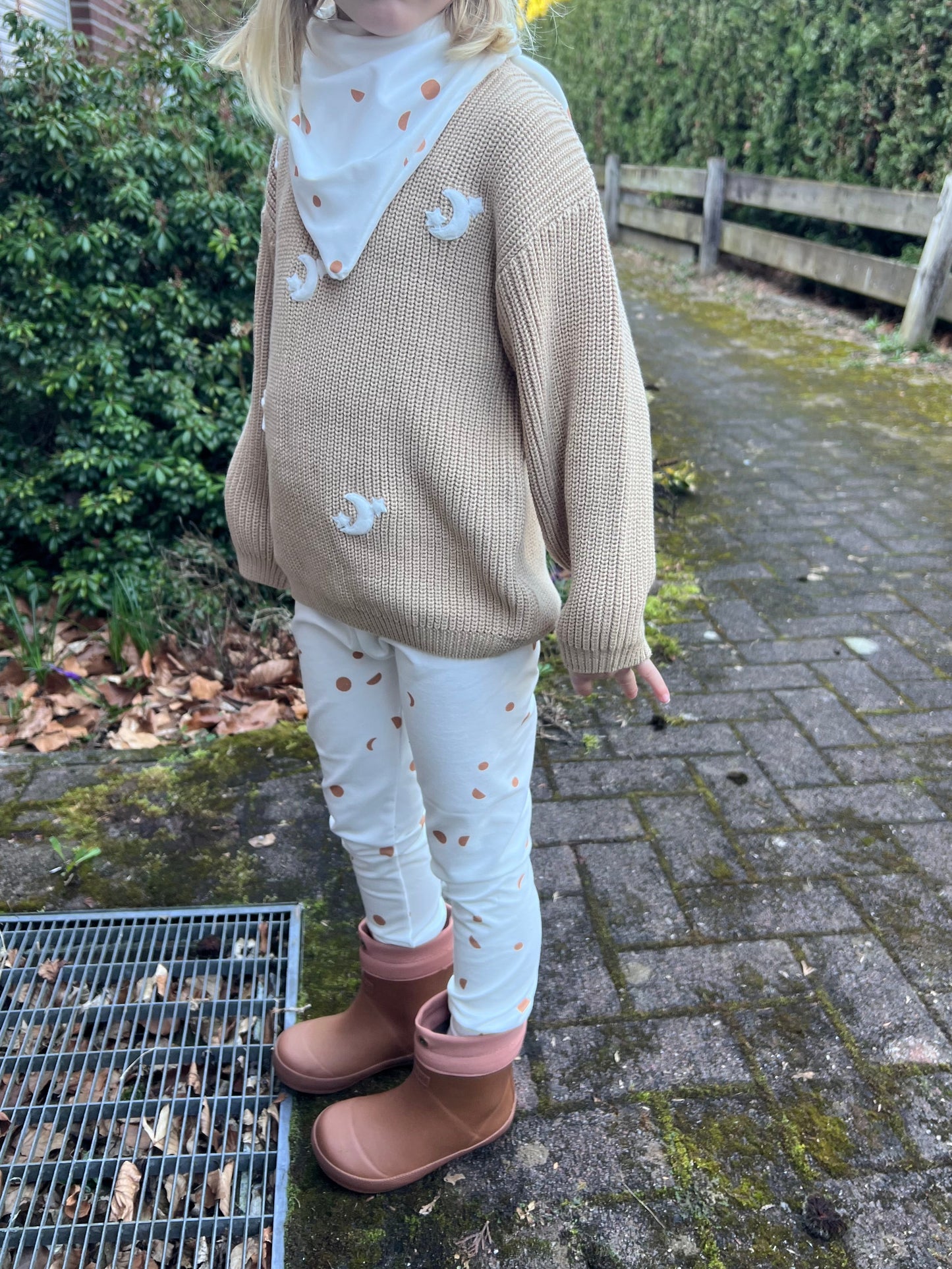 TO THE MOON AND BACK Strickpullover - Karamell