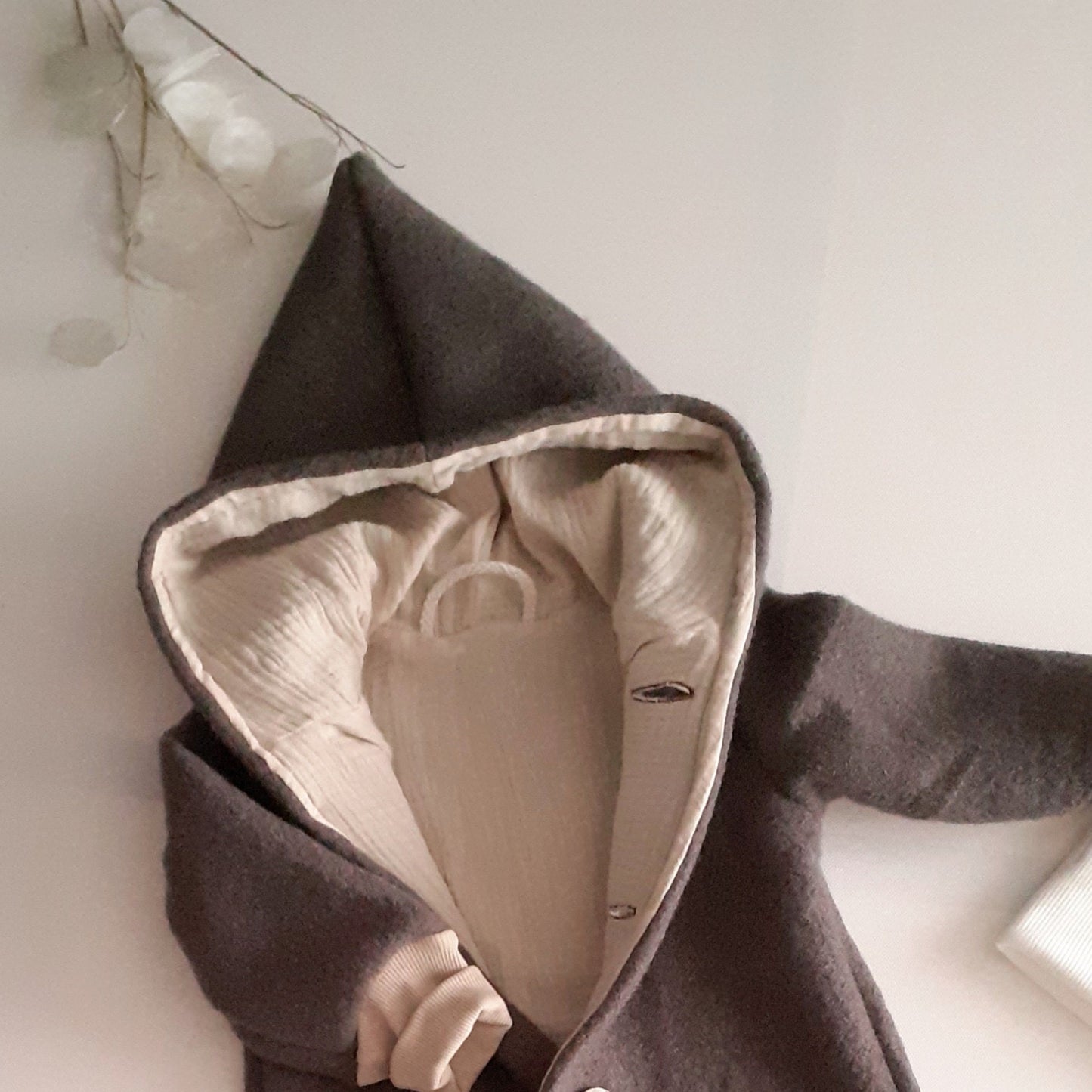 Jacket made of boiled wool with free muslin cloth