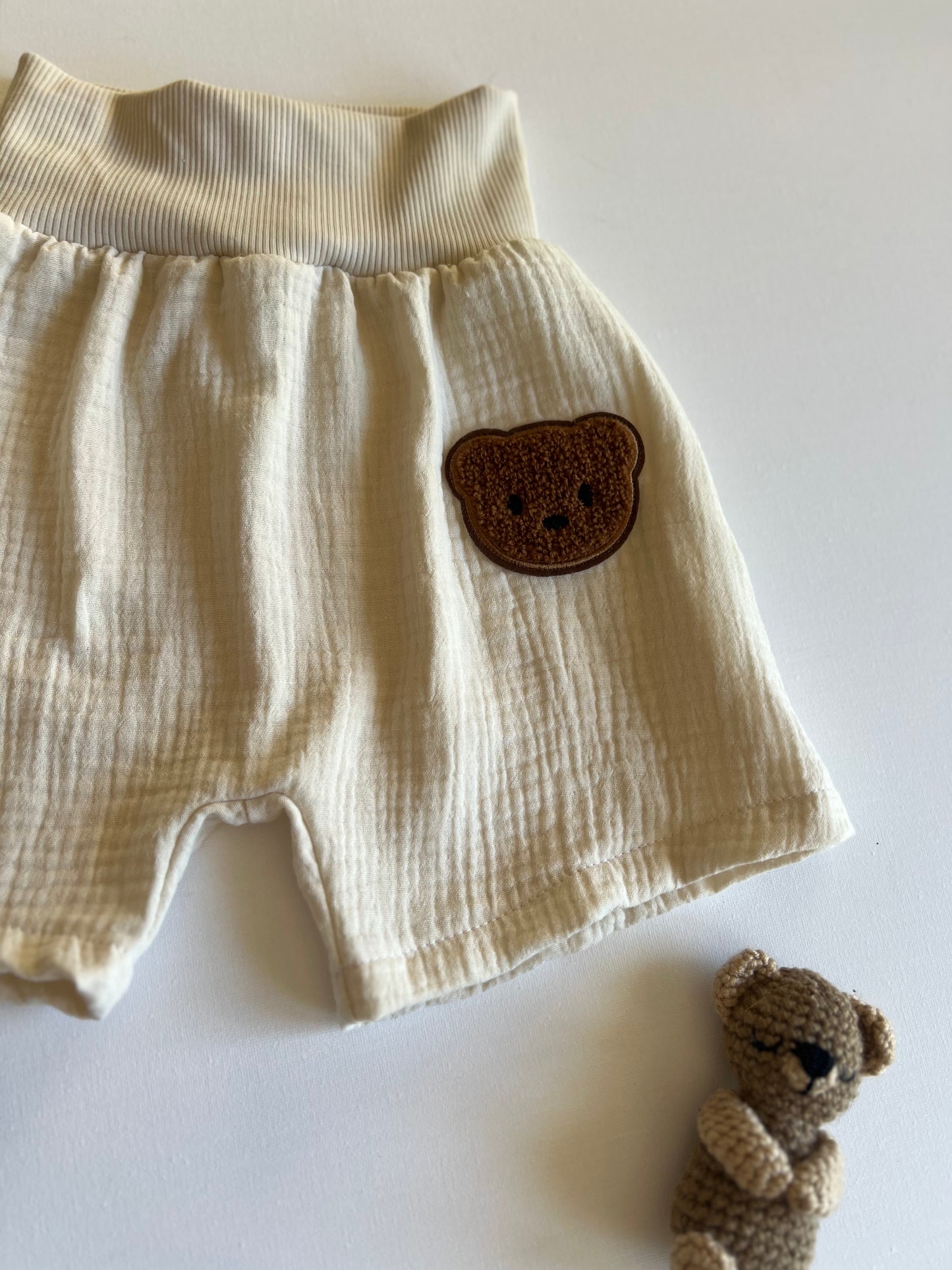 Bärchen Shorts aus Musselin