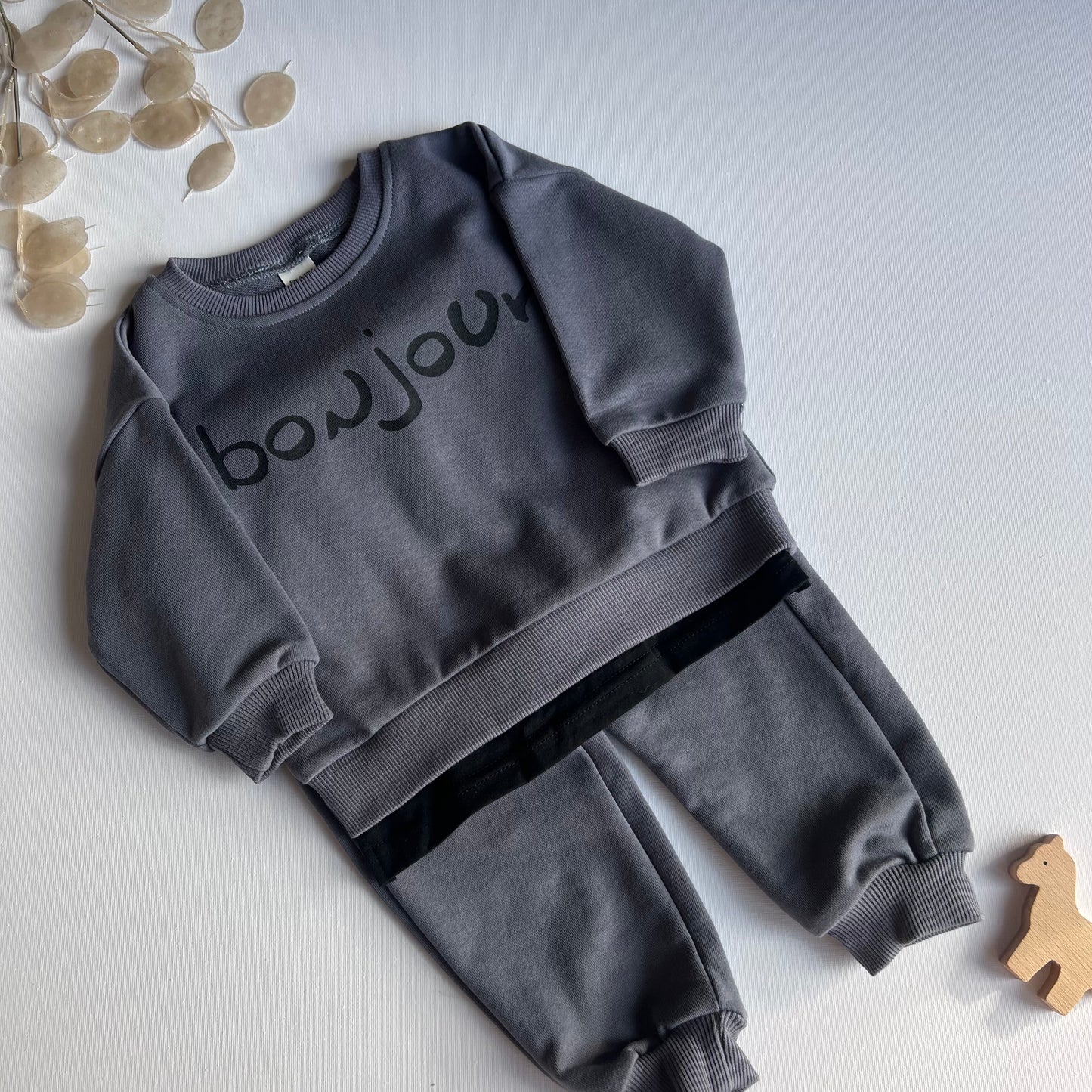 SHOP THE LOOK - BONJOUR