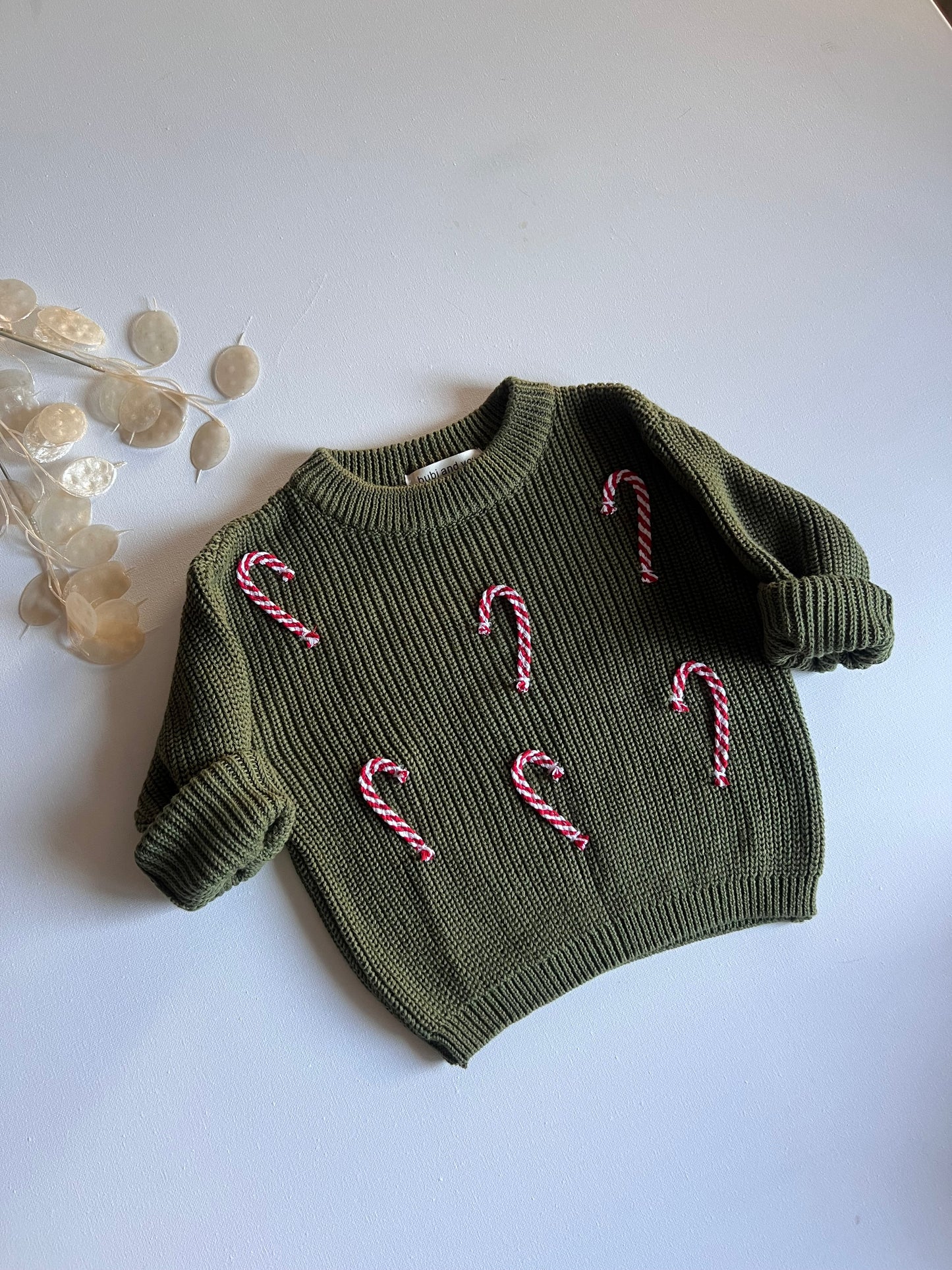 Weihnachts Kollektion - Strickpullover waldgrün mit Zuckerstangen