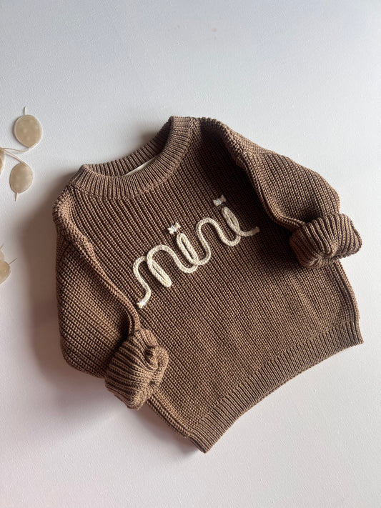 Personalized sweater taupe 