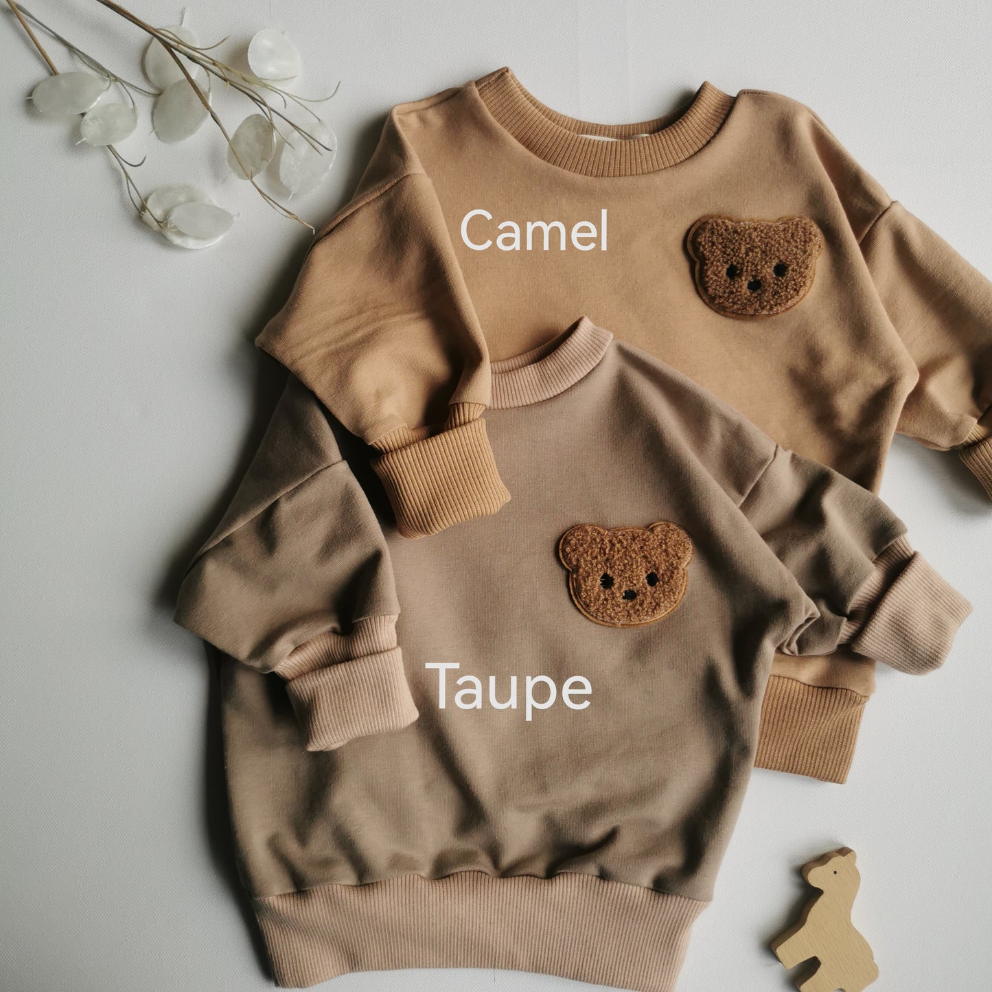 SWEATER taupe Bärchen