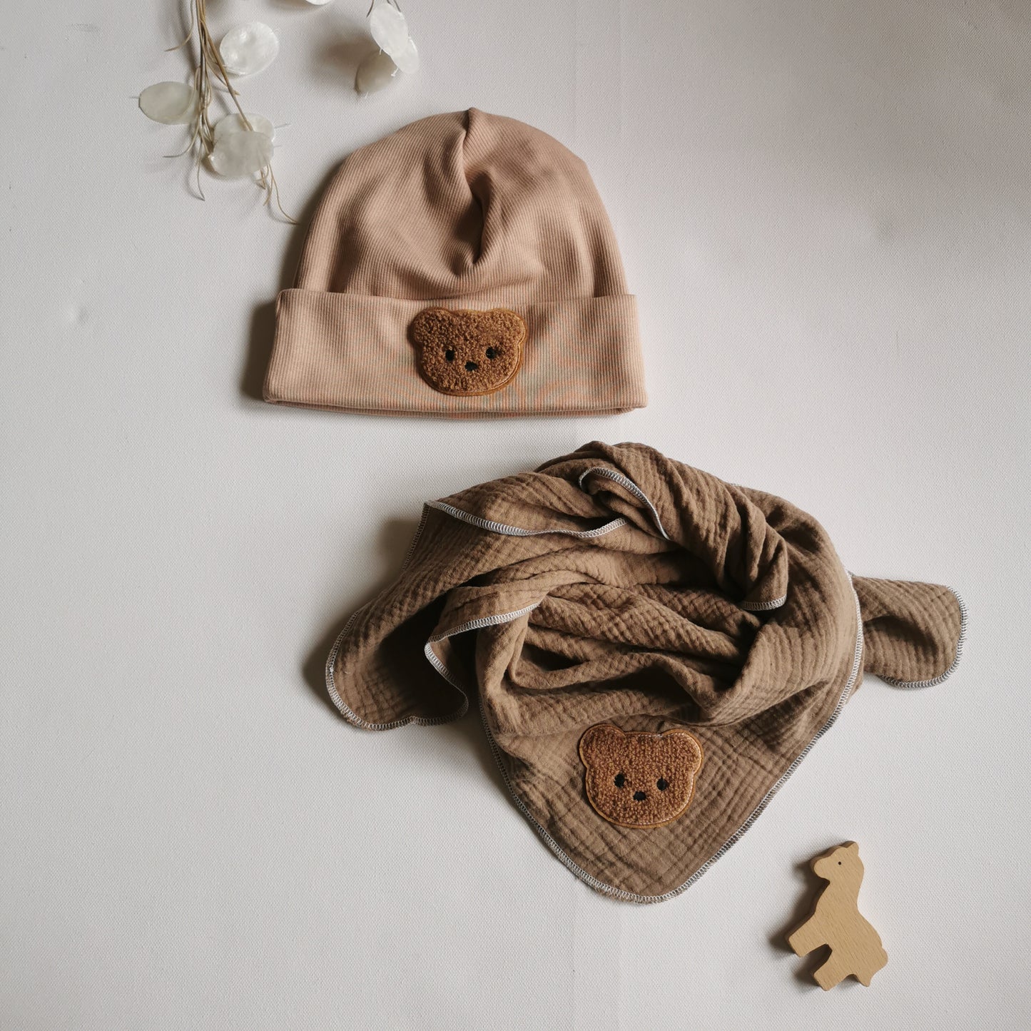 BÄRCHEN BEANIE MIT SCHAL- Taupe