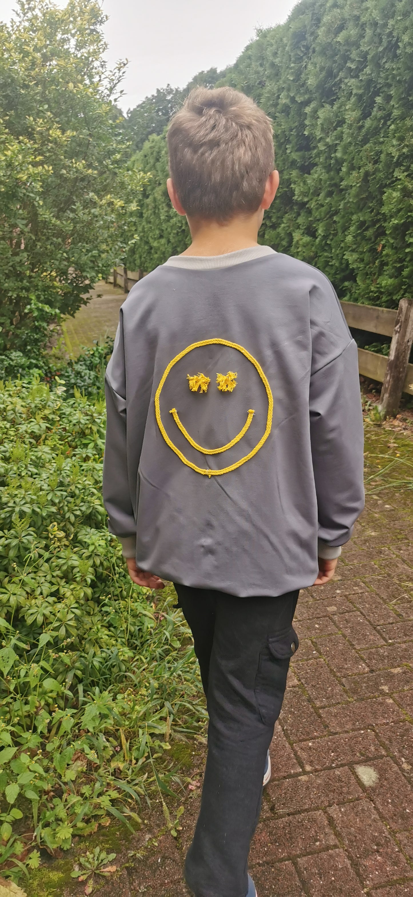 Top Sweater  BE HAPPY with SMILEY Kids Gr.110-164